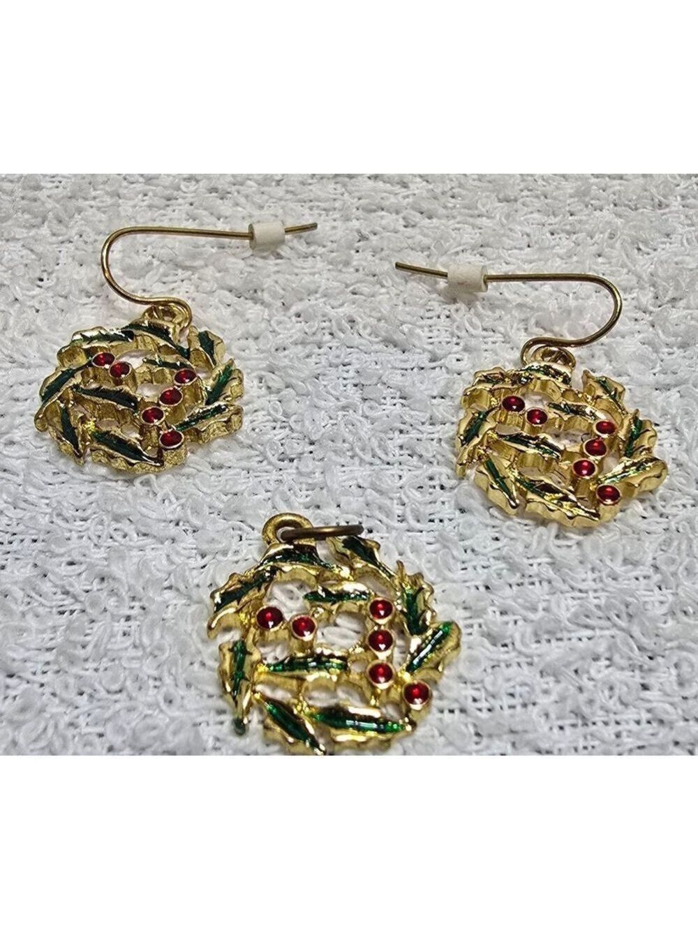 Women's Unbranded Gold & Red Christmas Wreath Drop Earrings, One Size